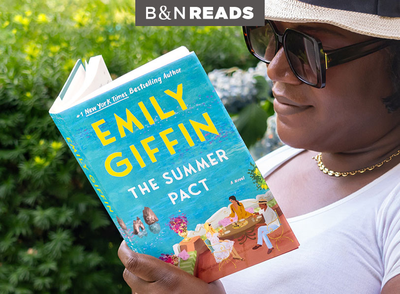 Featured title: The Summer Pact by Emily Giffin 