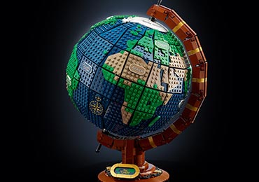 Product image: LEGO Ideas The Globe 21332